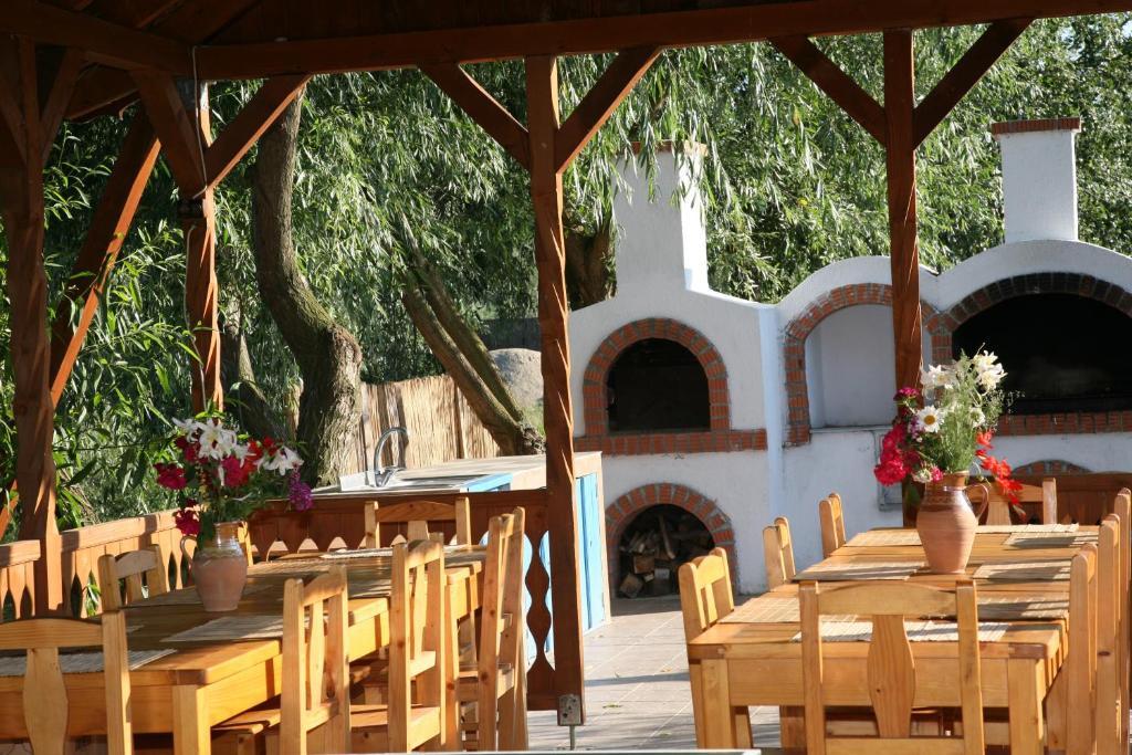 Uzlina Casa Dintre Salcii酒店 外观 照片